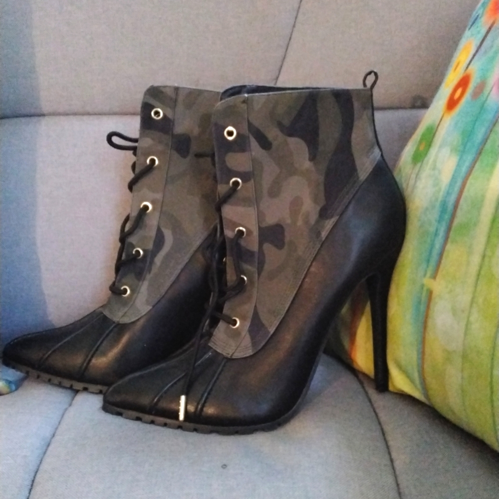 Sexy Camouflage Booties. 4 1/2 Heel.